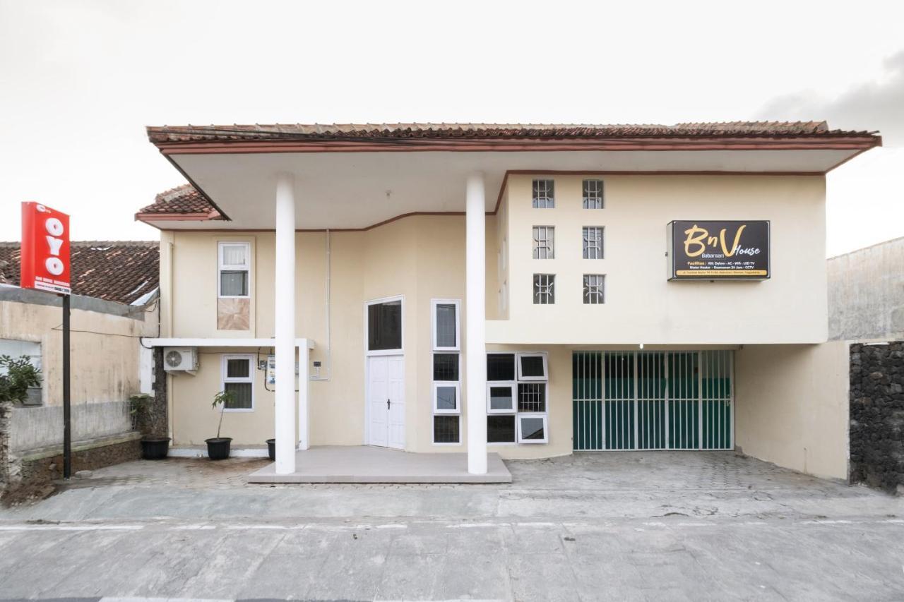 Oyo 2173 Bnv House Babarsari Hotel Maguwo Buitenkant foto